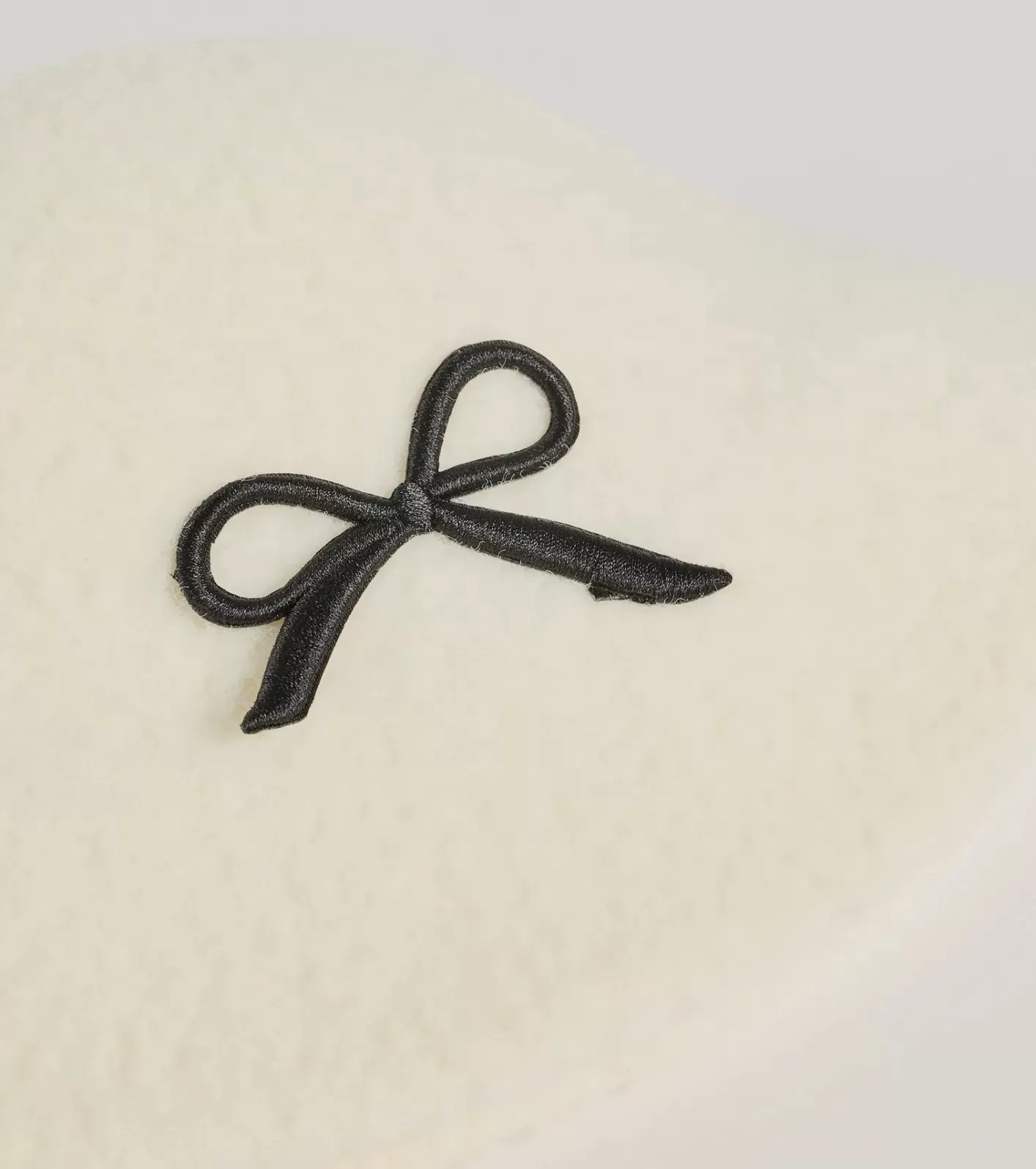 Windsor Adorably Cozy Bow Detail Faux Wool Bucket Hat WHITE New