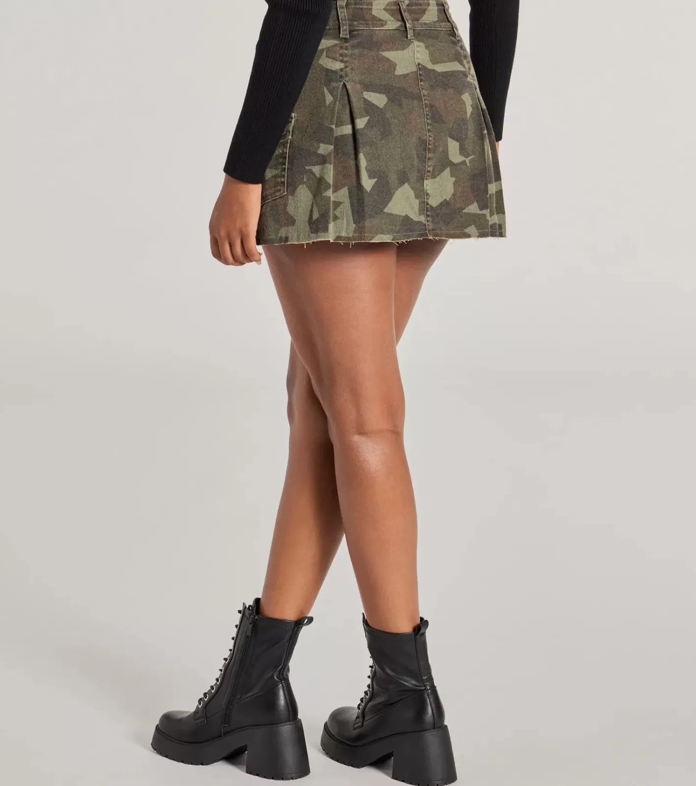 Windsor Adventurous Babe Camo Pleated Cargo Mini Skirt OLIVE Online