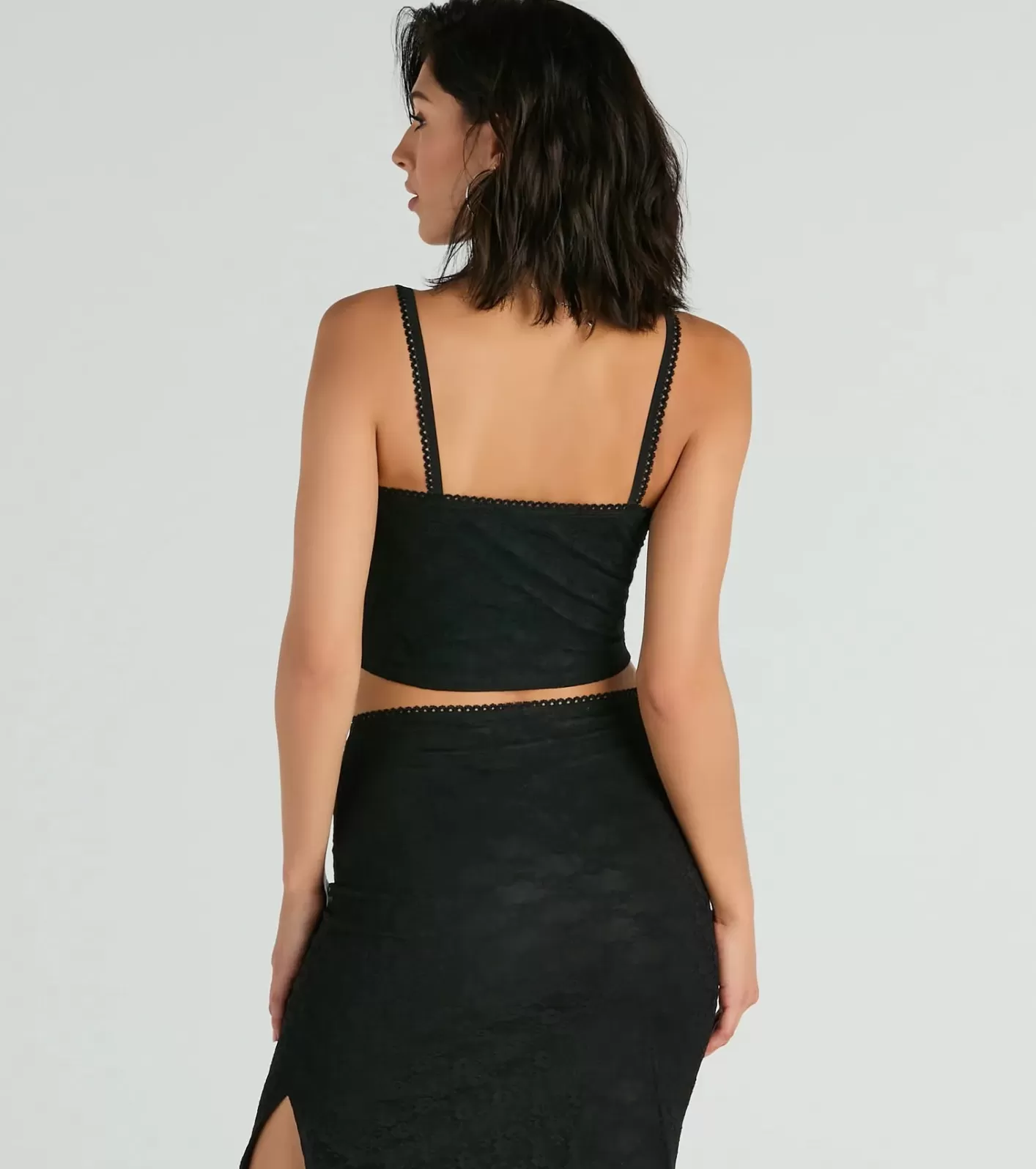 Windsor Alluring Dream V-Neck Lace Rosette Crop Top BLACK Fashion