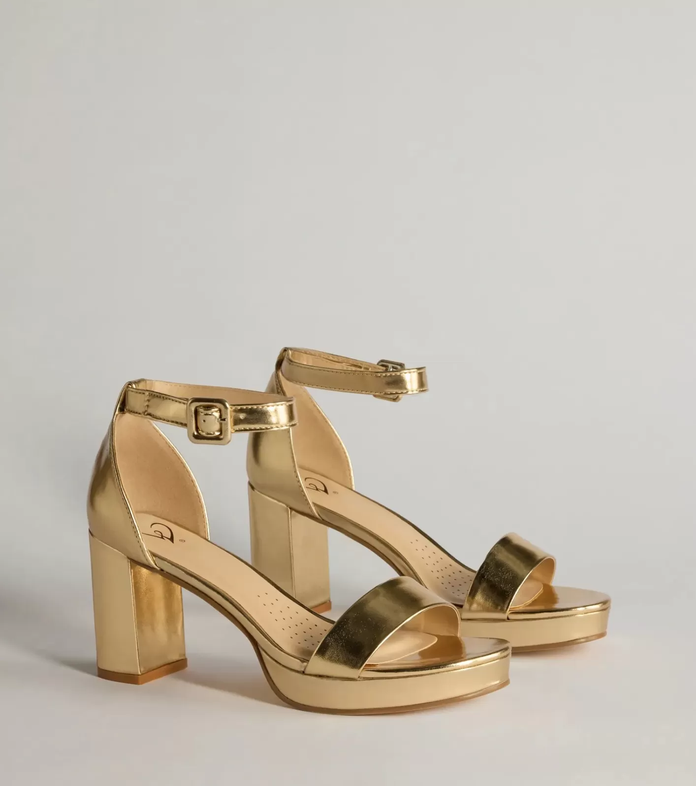 Windsor Bring The Shine Metallic Faux Leather Platform Heels GOLD New