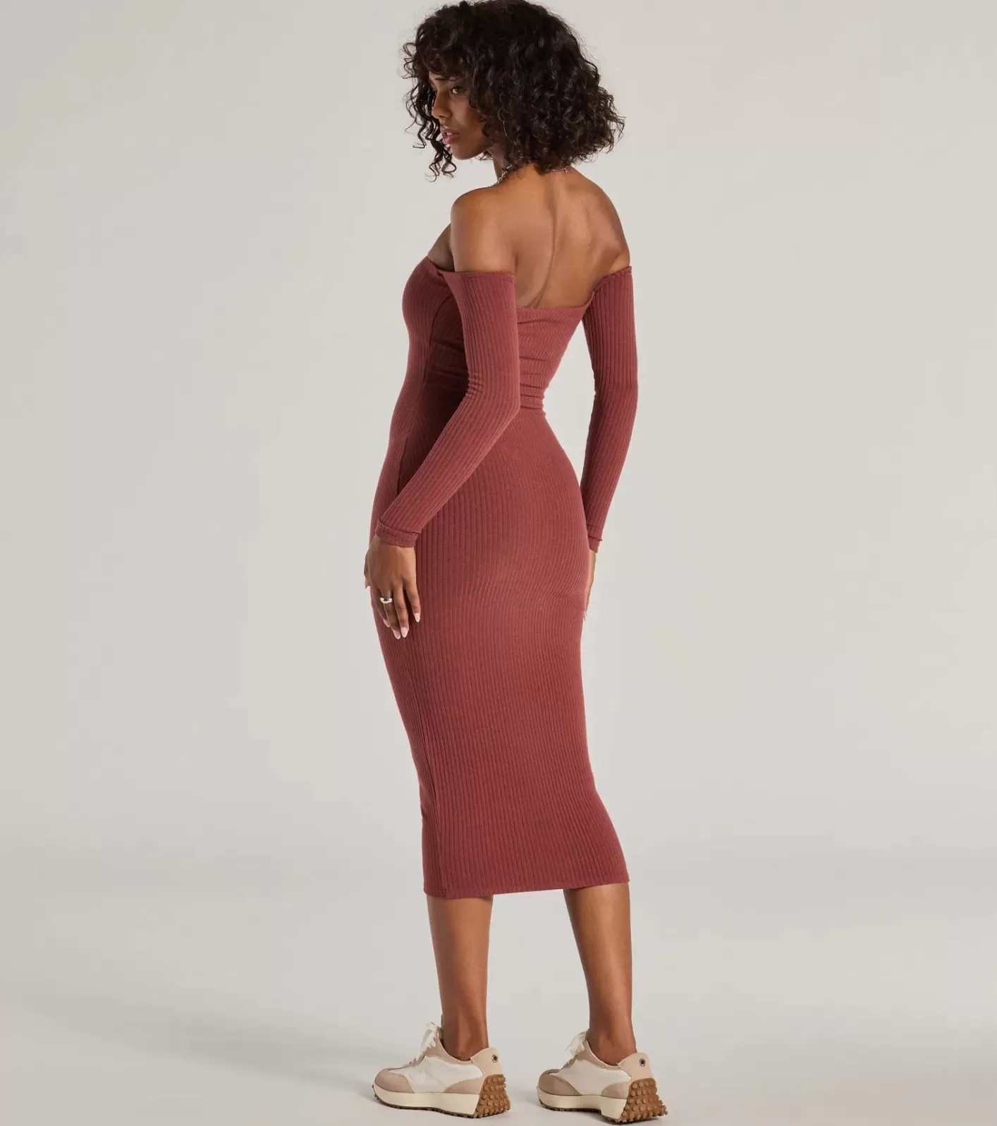 Windsor Carefree Chic Long Sleeve Ribbed Knit Midi Dress DARKMARSALA Online