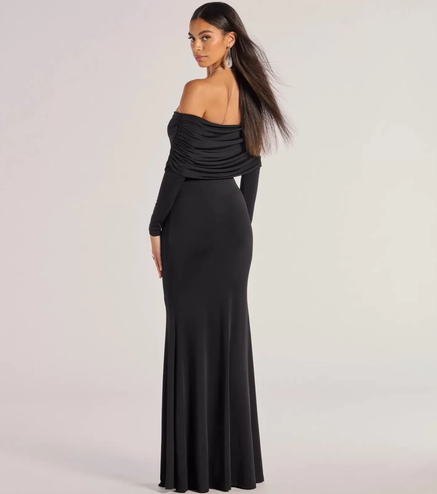 Windsor Carmen Off-The-Shoulder Long Sleeve Mermaid Dress BLACK Outlet