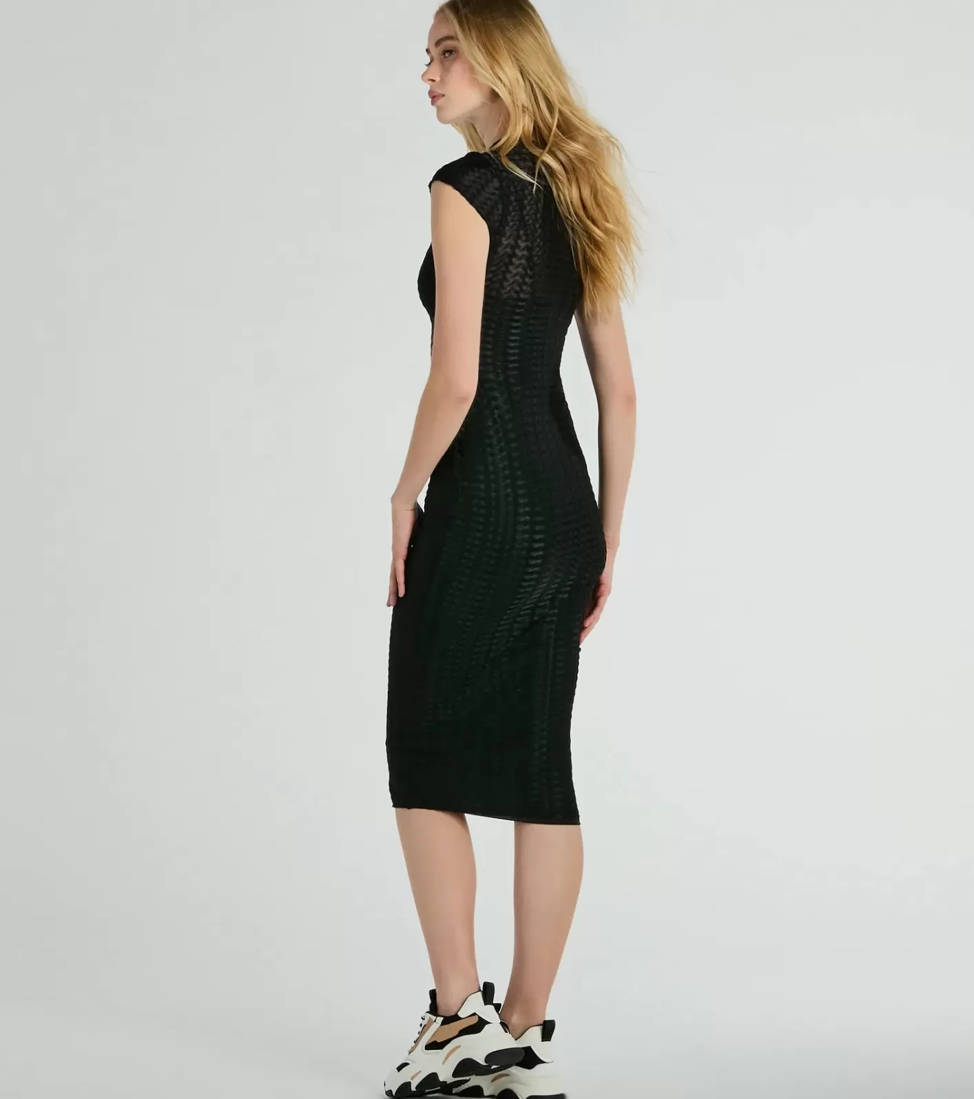Windsor Casually Flawless Crew Neck Textured Midi Dress BLACK Fashion