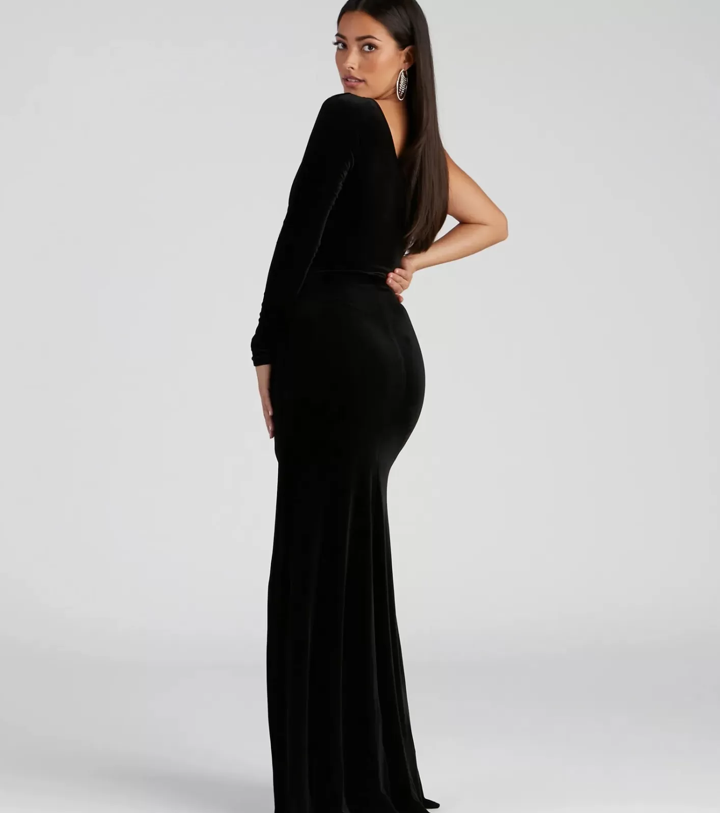 Windsor Cheyenne Formal One-Shoulder Velvet Dress BLACK Flash Sale