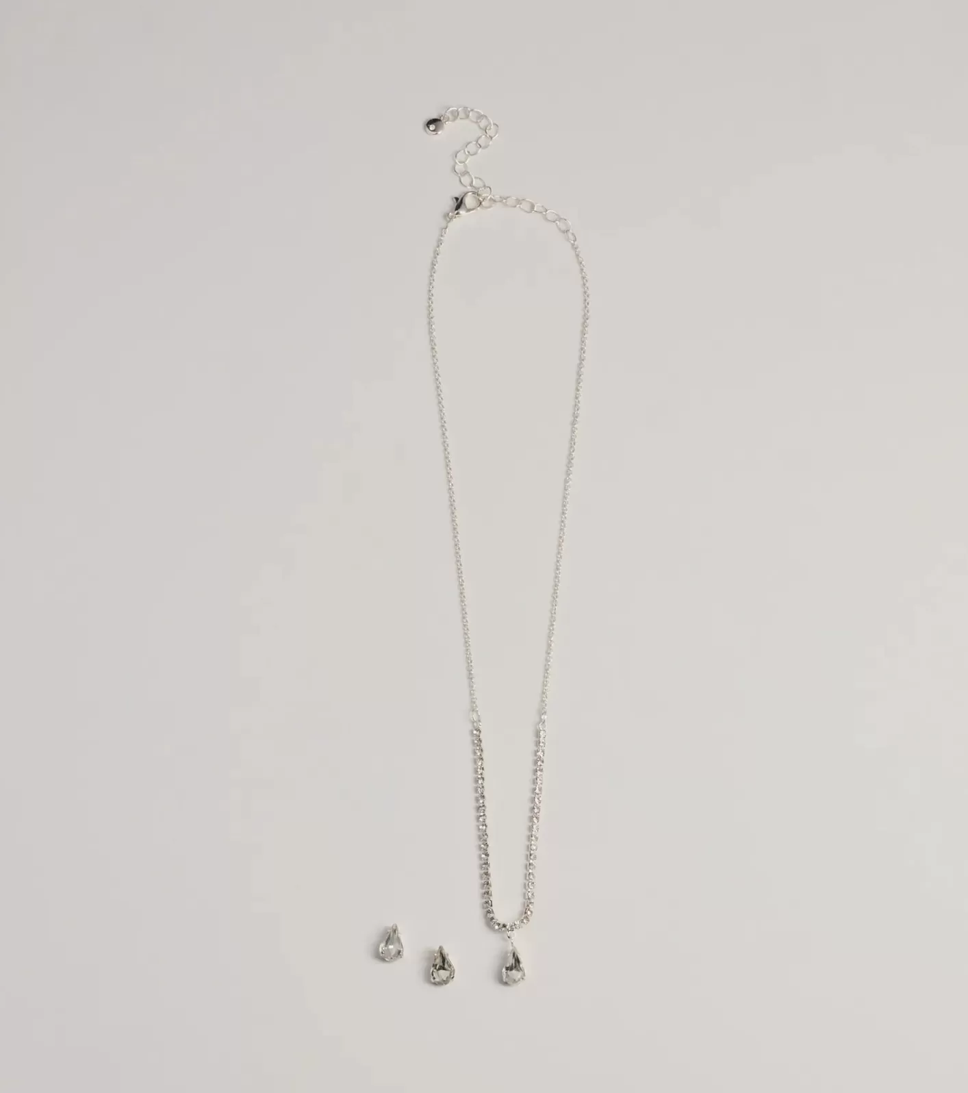 Windsor Chic Delicate Rhinestone Necklace And Earrings Set SILVER Outlet
