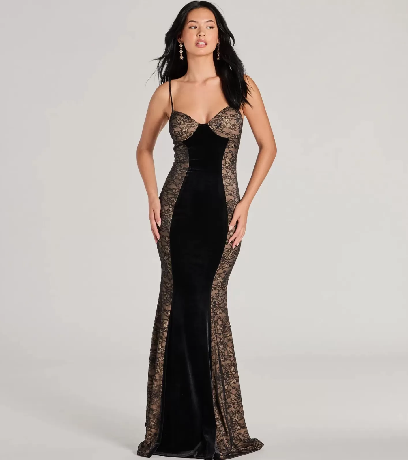 Windsor Dahlia V-Neck Mermaid Lace Velvet Formal Dress BLACK Discount