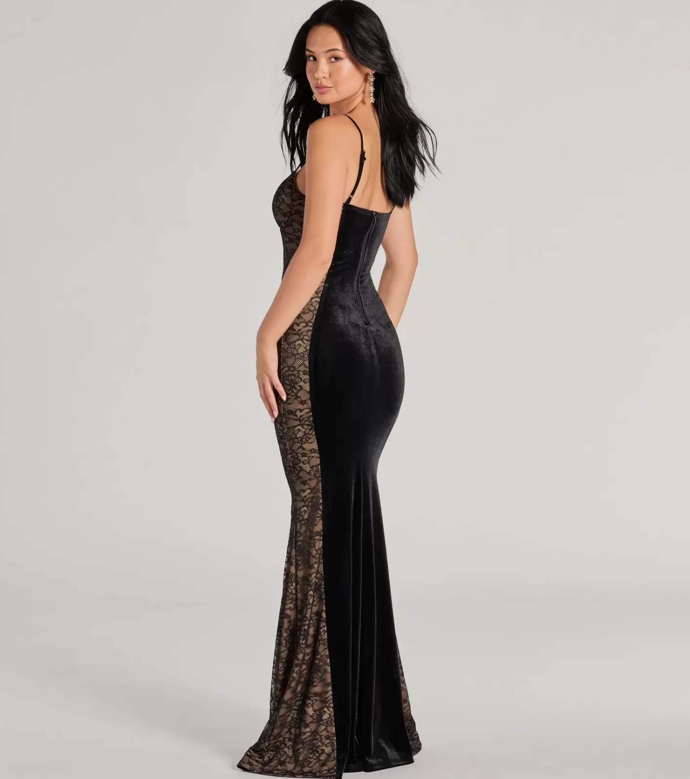 Windsor Dahlia V-Neck Mermaid Lace Velvet Formal Dress BLACK Discount