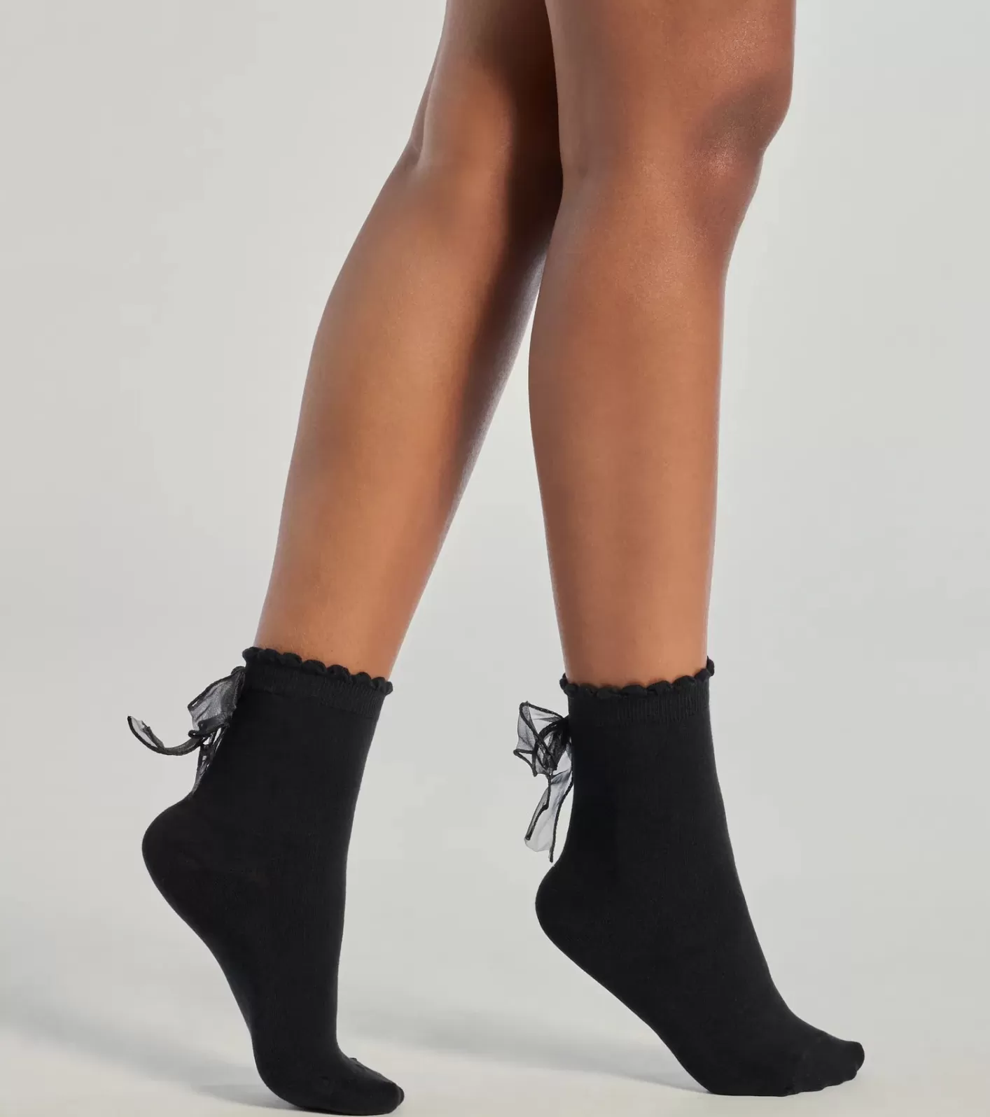 Windsor Endlessly Chic Bow Sock Two-Pack BLK/WHT Online