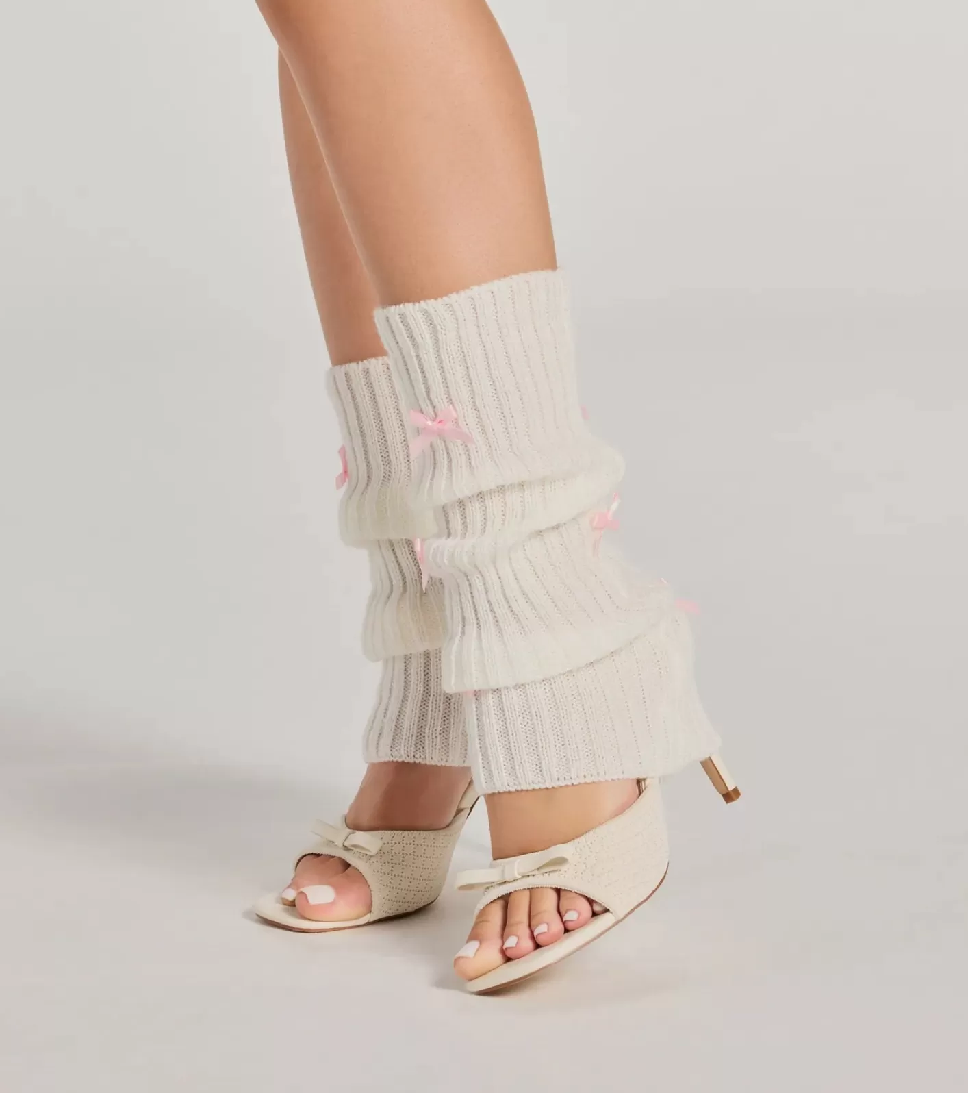 Windsor Final Touch Cuffed Bow Leg Warmers IVORY Hot