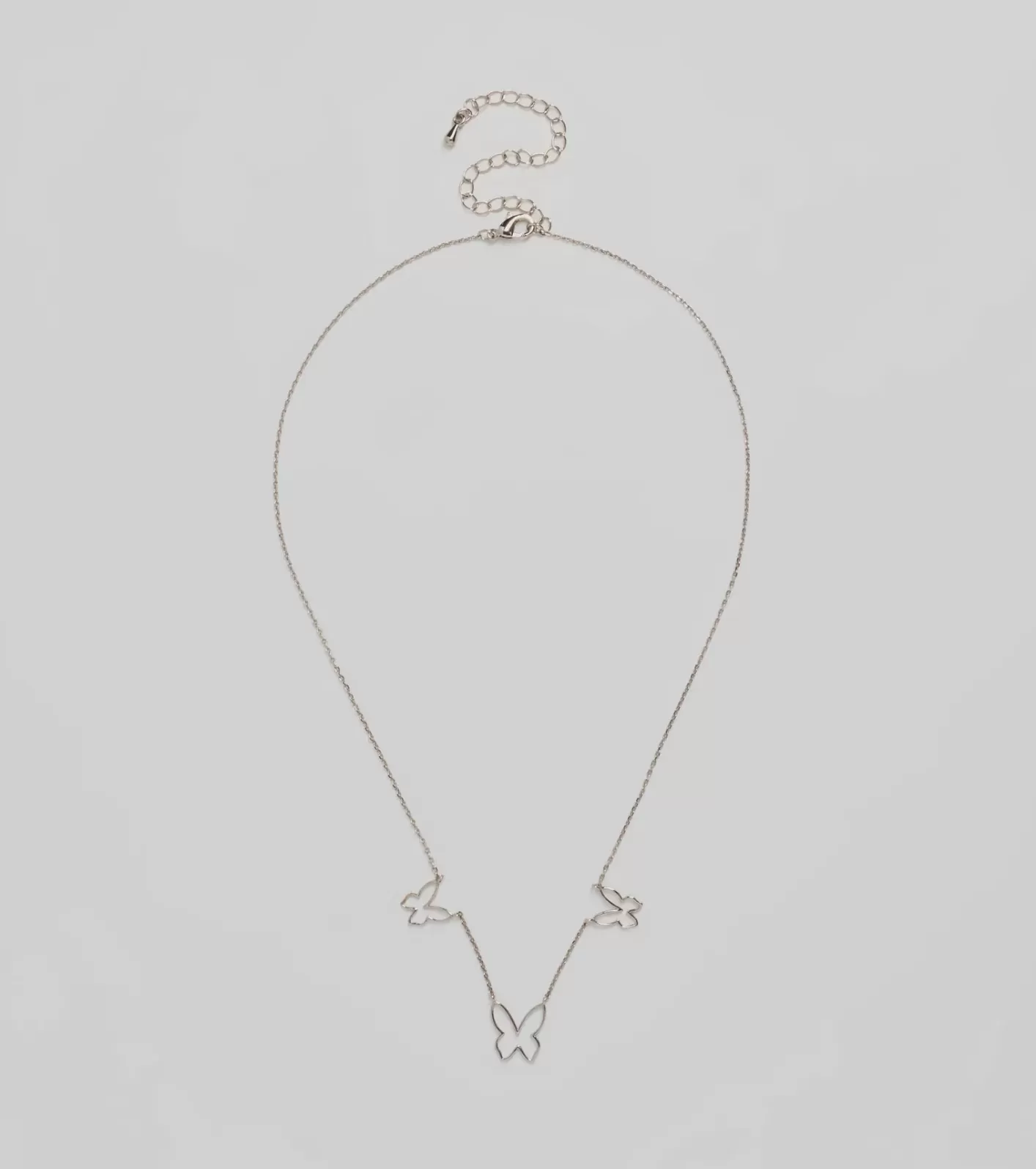 Windsor Never Blend In Butterfly Chain Necklace SILVER Best Sale