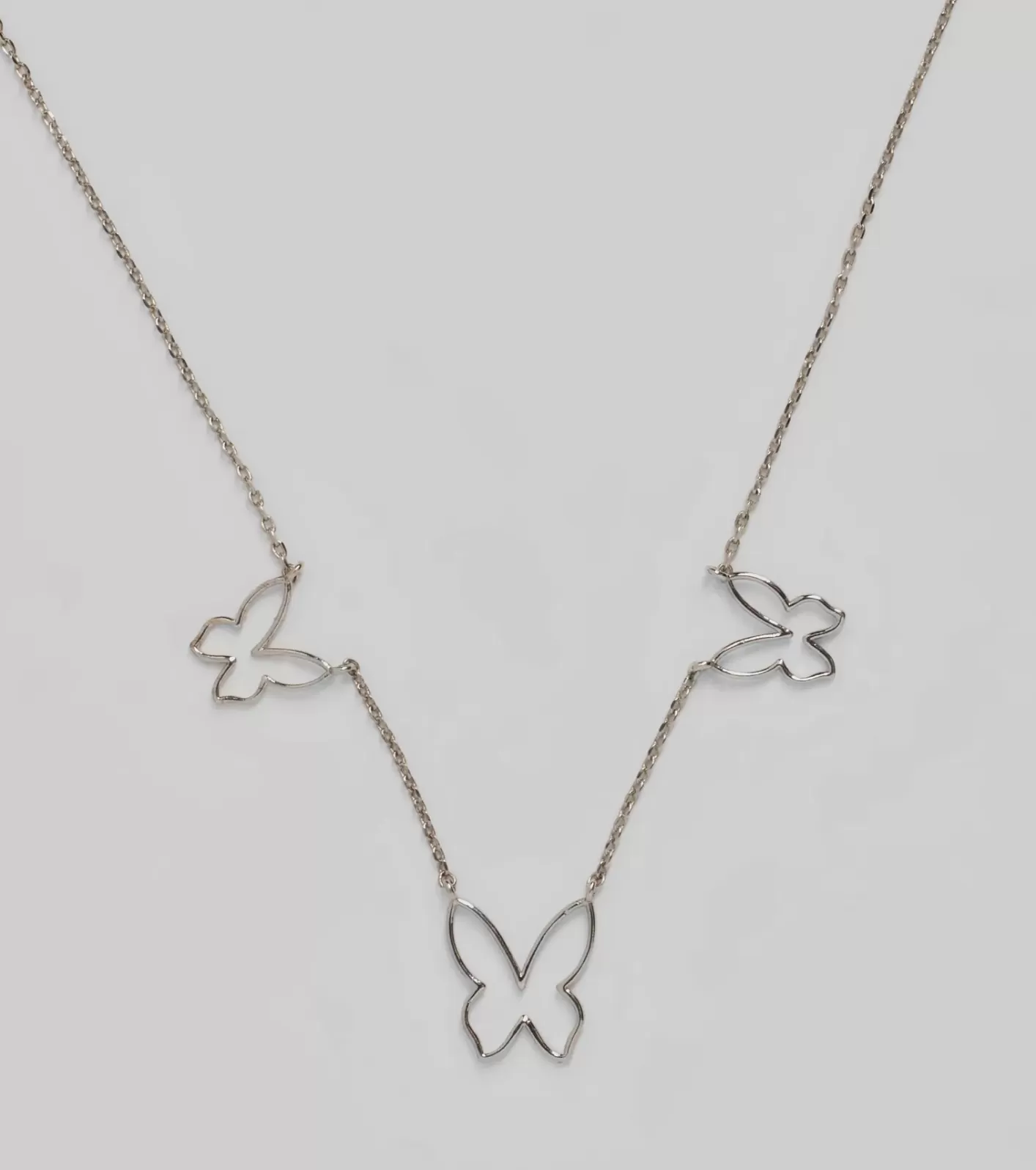 Windsor Never Blend In Butterfly Chain Necklace SILVER Best Sale