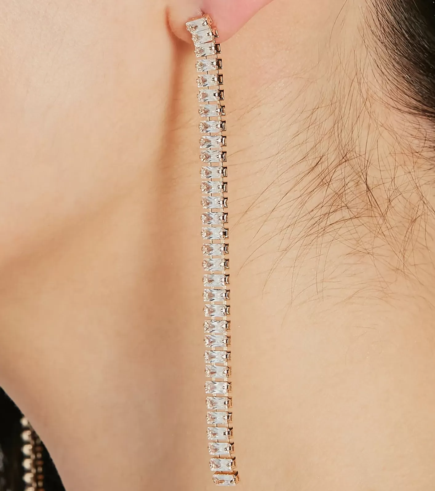 Windsor Pretty Pairing Rhinestone Linear Earrings GOLD Hot