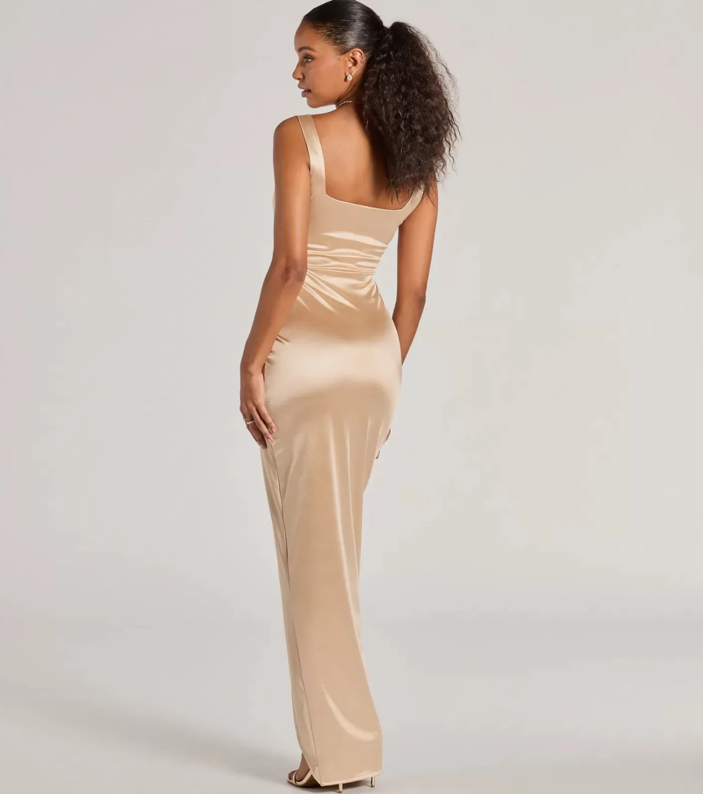 Windsor Rebecca Satin Slim-Fit Formal Dress GOLD Best Sale