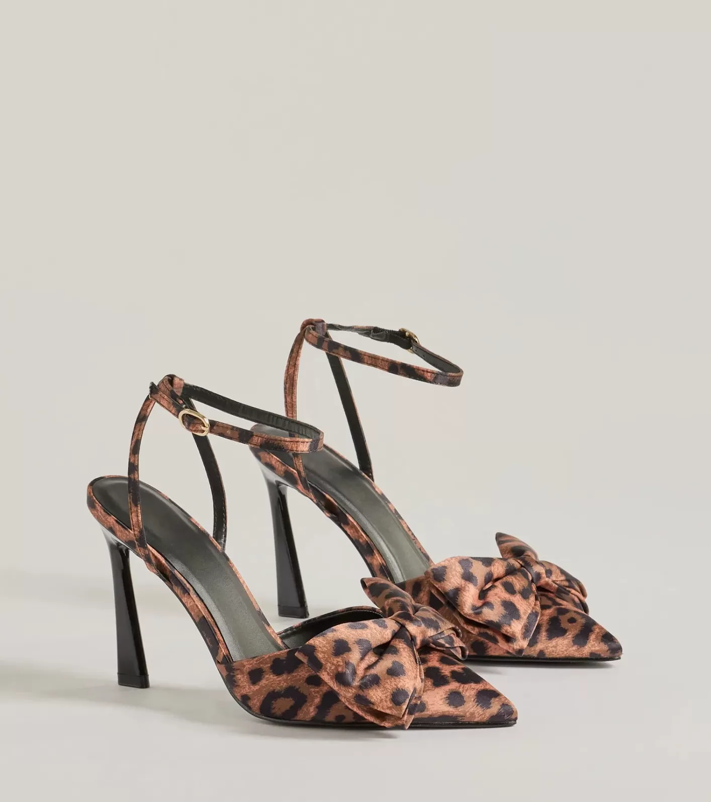 Windsor Sassy Strut Print Bow Stiletto Heels LEOPARD Outlet