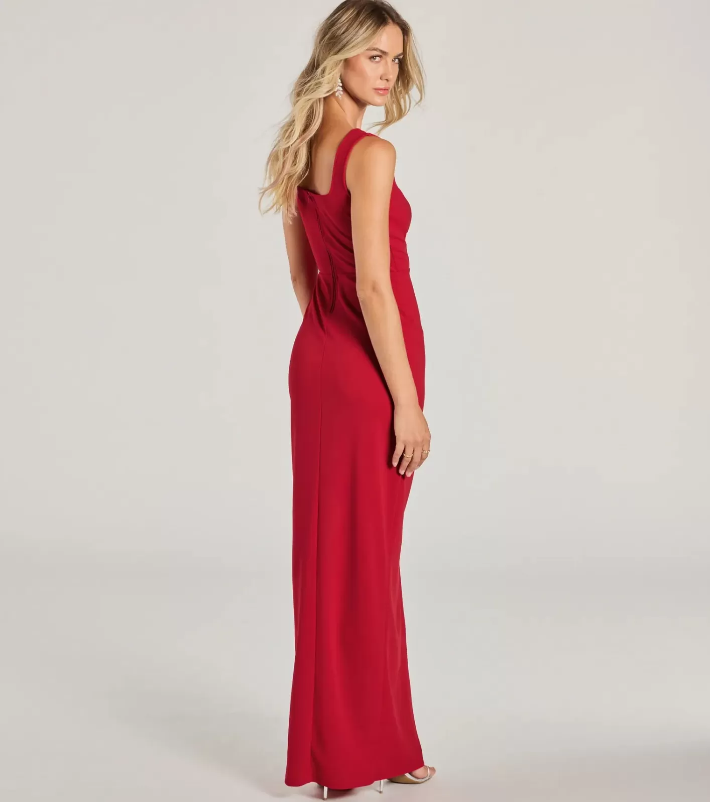 Windsor Savannah Formal Crepe Long Dress RED Store