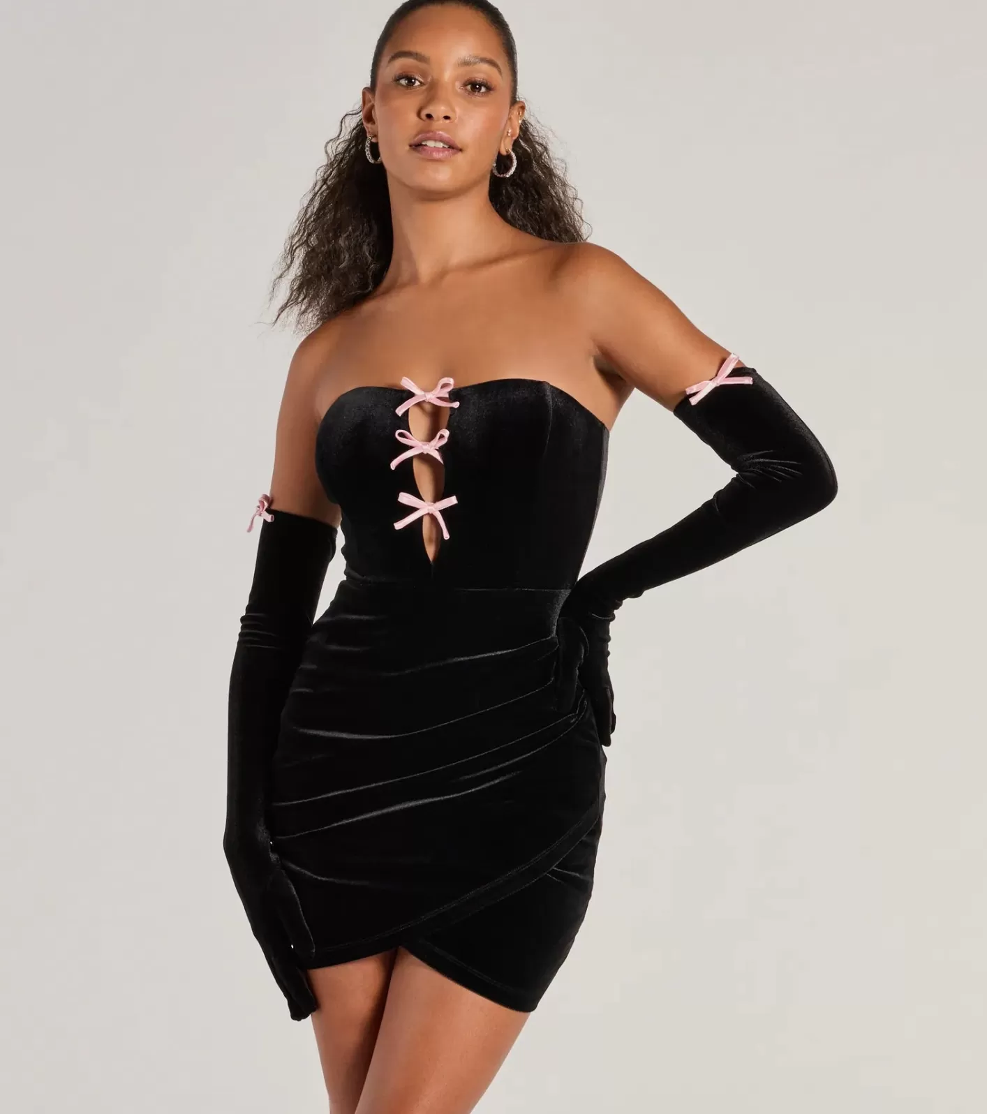 Windsor Serena Off-The-Shoulder Bow Velvet Dress With Gloves BLACK Outlet