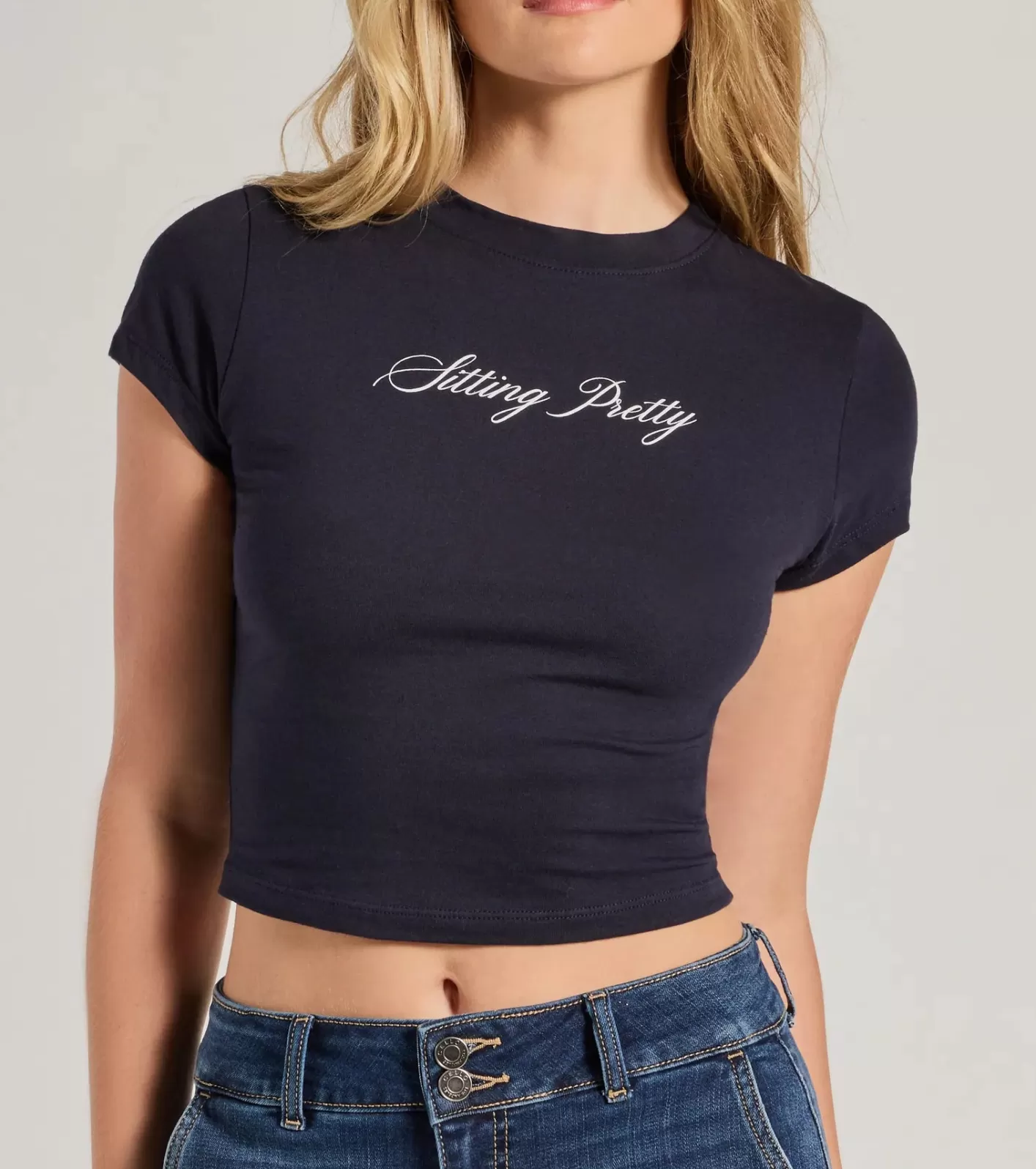 sitting_pretty_graphic_tee_77176.webp Windsor Sitting Pretty Graphic Tee NAVY Cheap