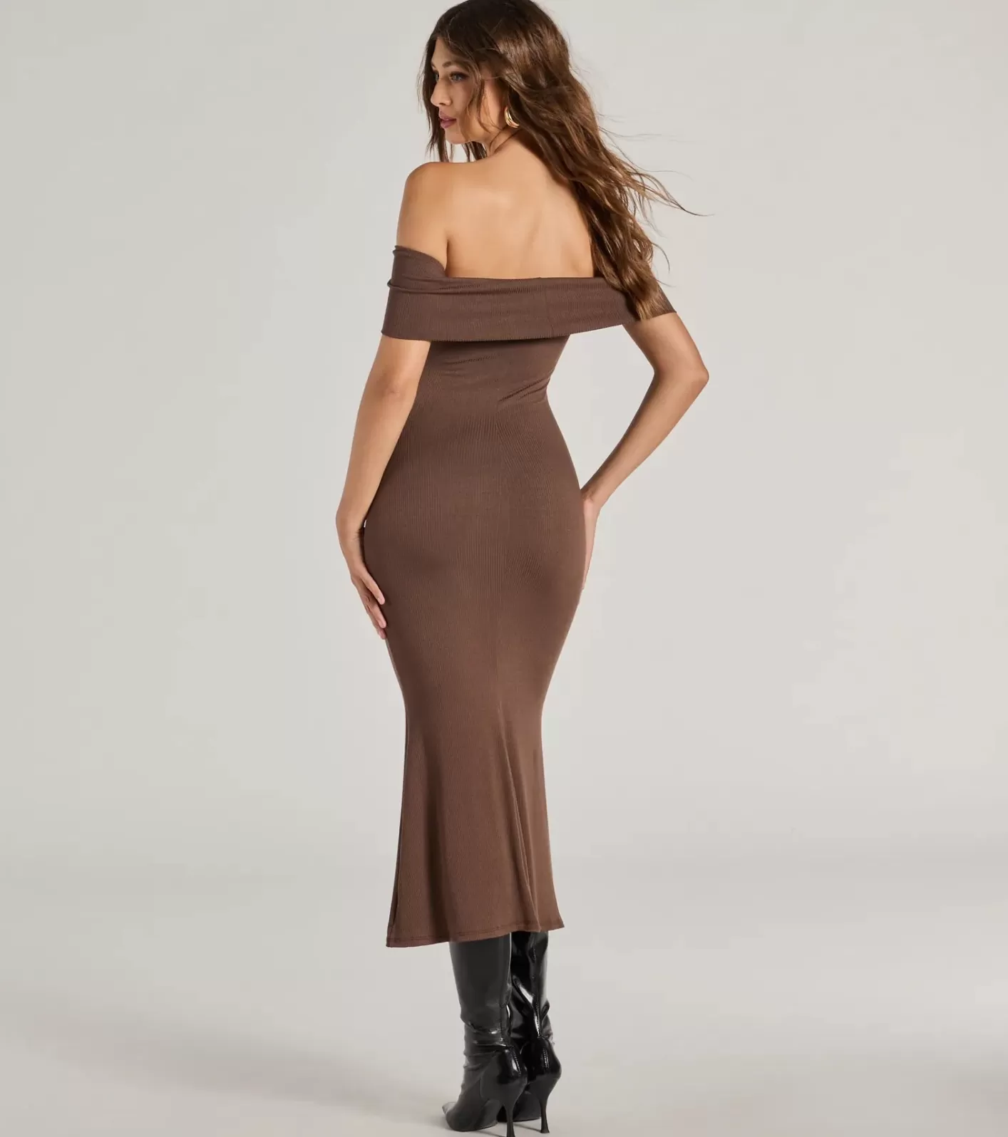 Windsor Sleek Silhouette Ribbed Knit Off-The-Shoulder Midi Dress BROWN Best
