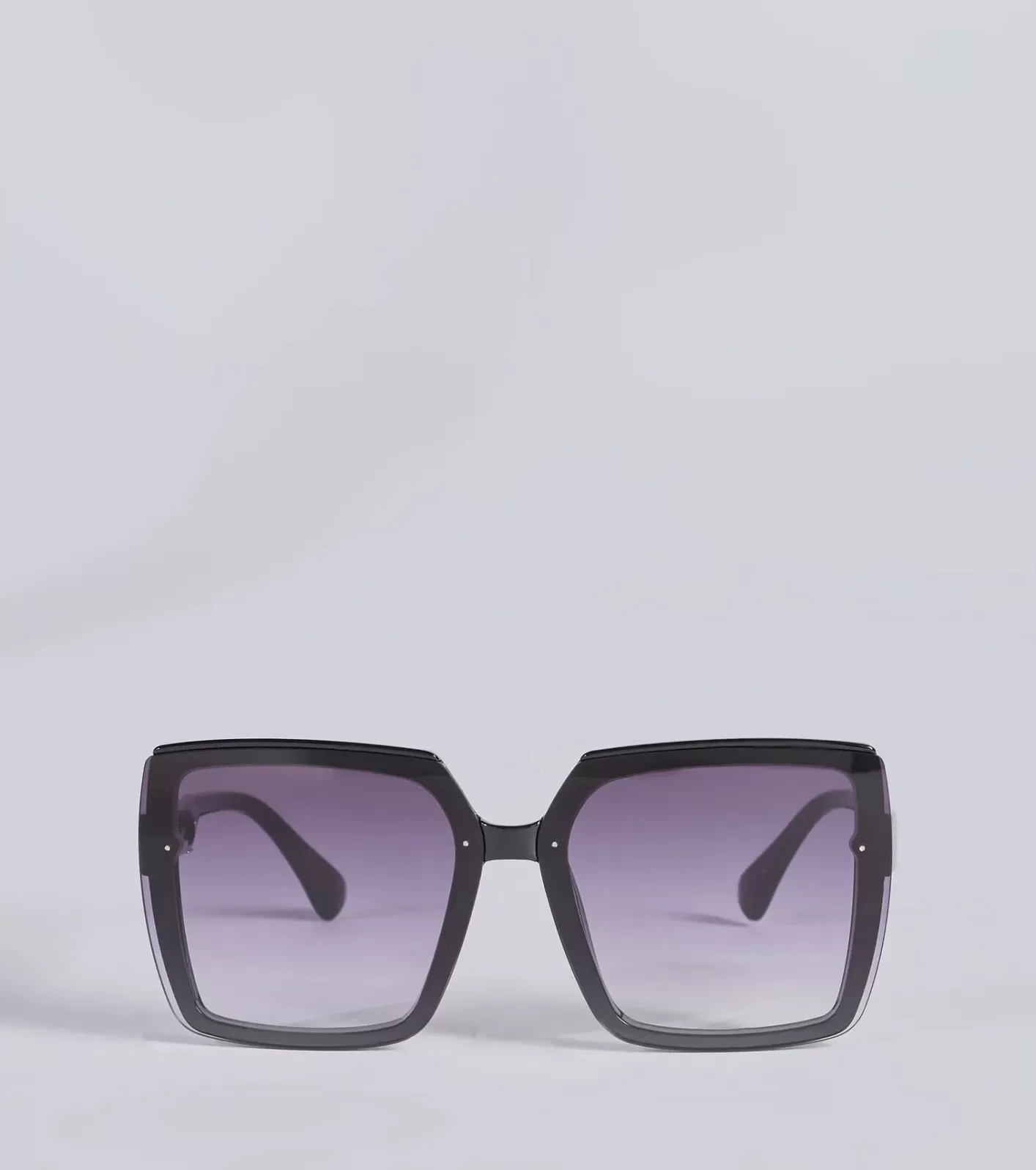 Windsor So Sleek Oversized Rectangle Sunglasses BLACK Outlet