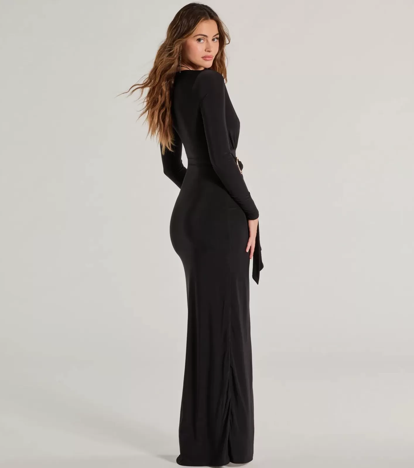 Windsor Zoya Plunging V-Neck Long Sleeve Formal Dress BLACK Best